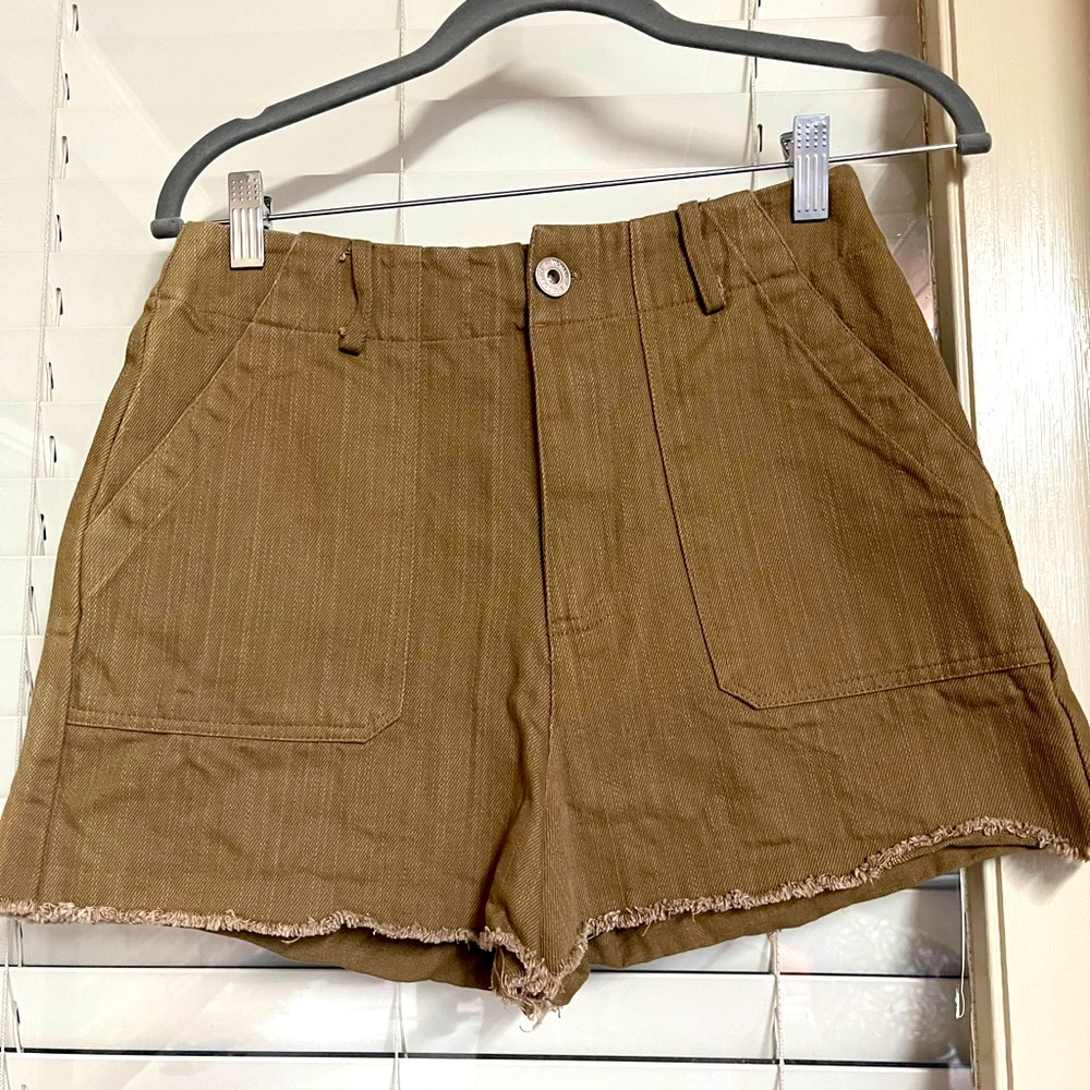 Paper Moon Olive Cargo Shorts Medium
